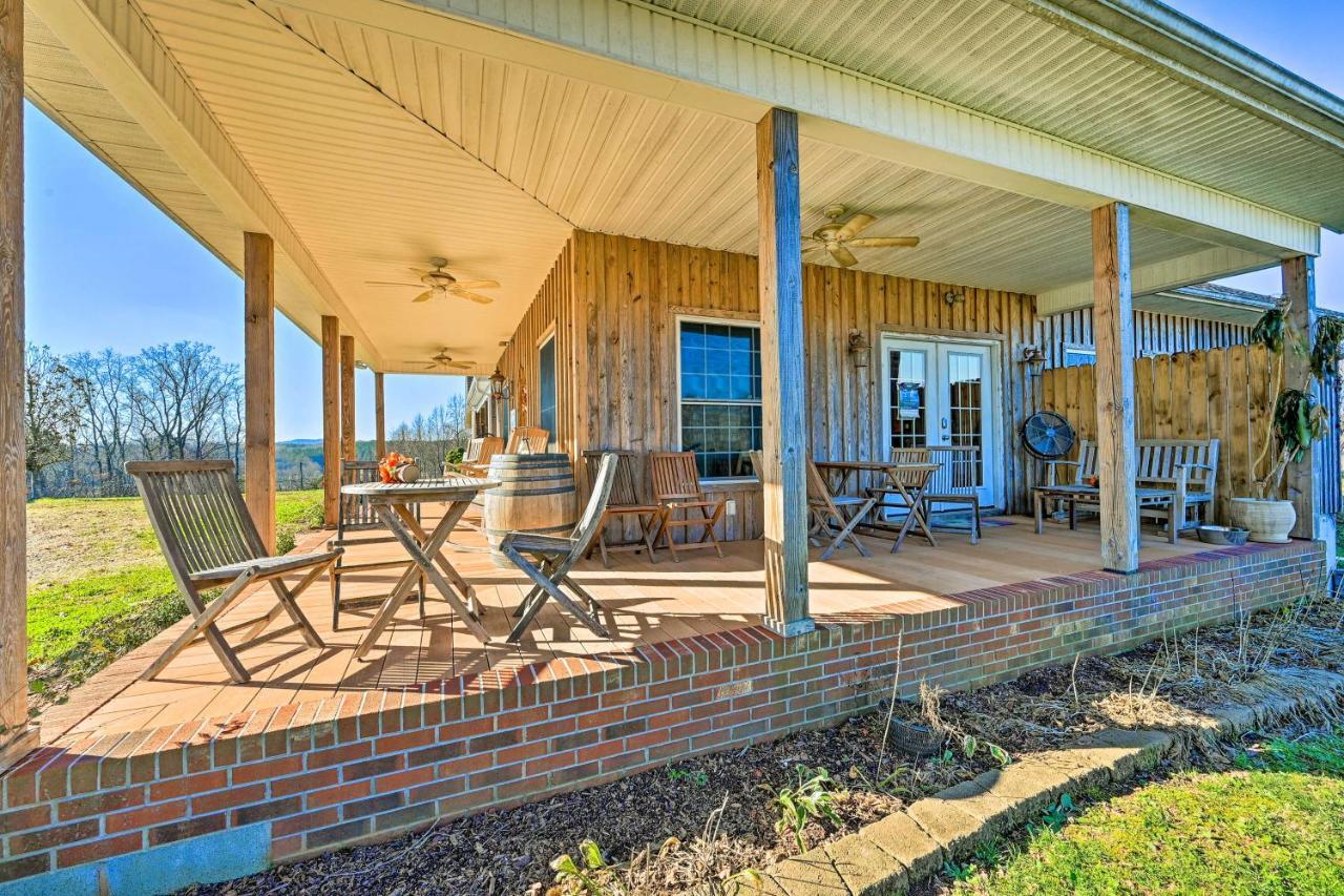 Breathtaking Elkin Getaway With Vineyard Views!ヴィラ エクステリア 写真